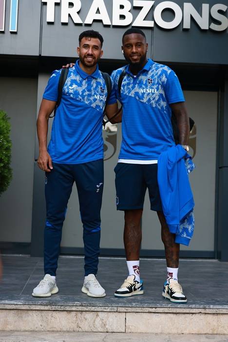 Trabzonspor Galatasaray maçı için İstanbul'a gitti 34